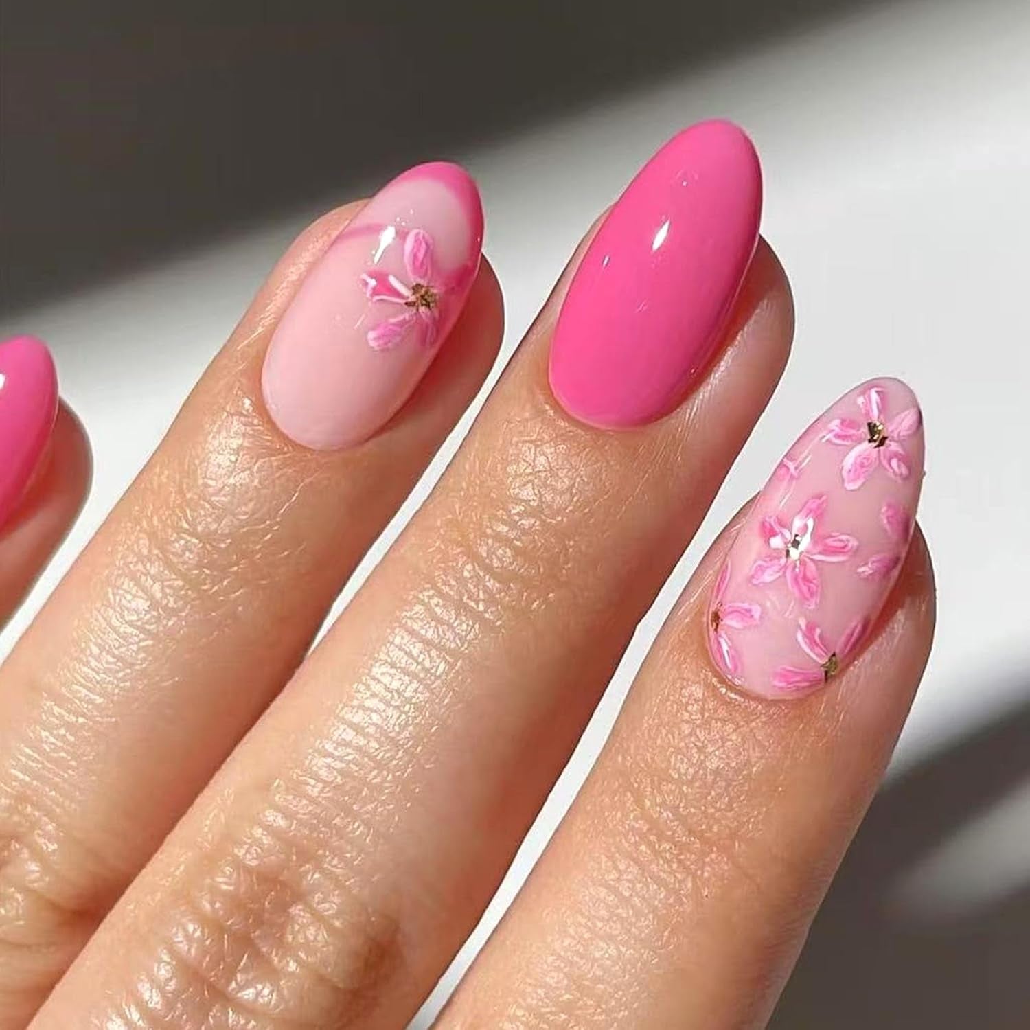 Chic Blue Floral Press On Nails - Short Round Glossy Full Cover Design - 24 Pcs Artificial Stick On Nails for Effortless Style