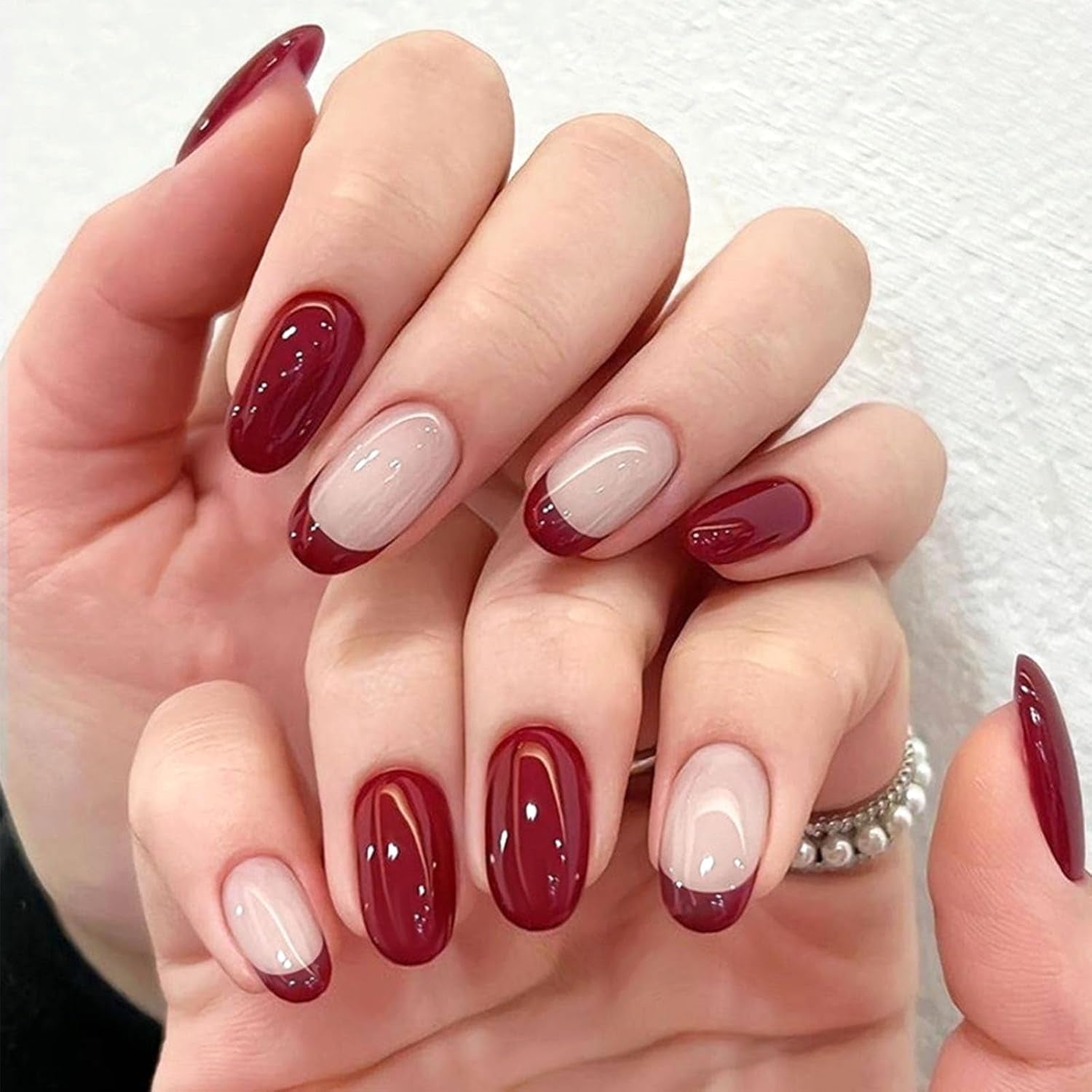 Chic Blue Floral Press On Nails - Short Round Glossy Full Cover Design - 24 Pcs Artificial Stick On Nails for Effortless Style